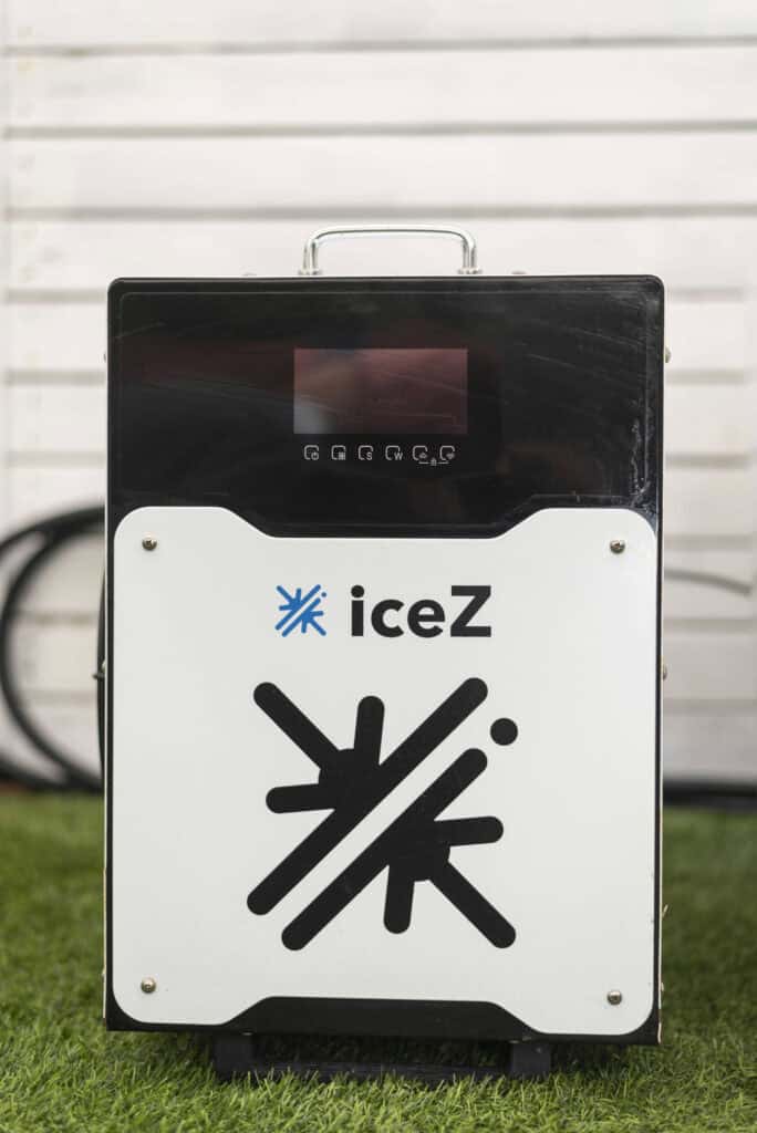 iceZ water chiller on grass