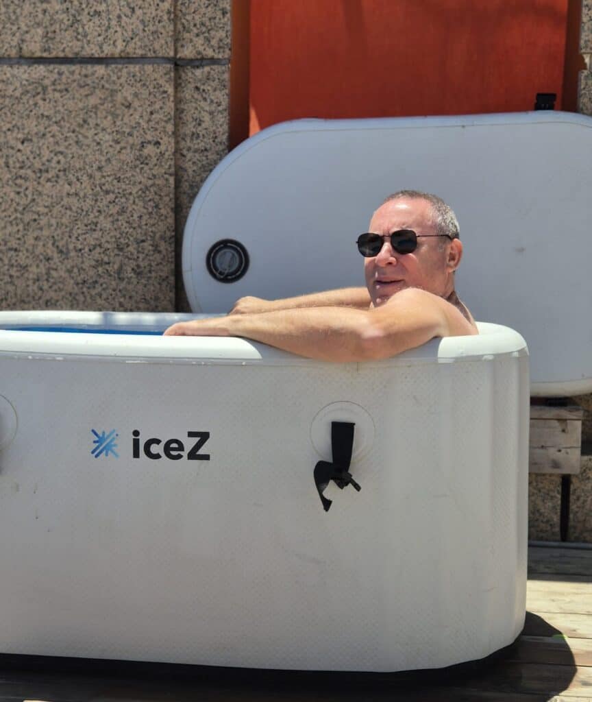 זאביק באמבטיית קרח של iceZ